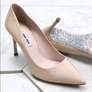 EUC MIU MIU NUDE PATENT LEATHER GLITTER PUMPS